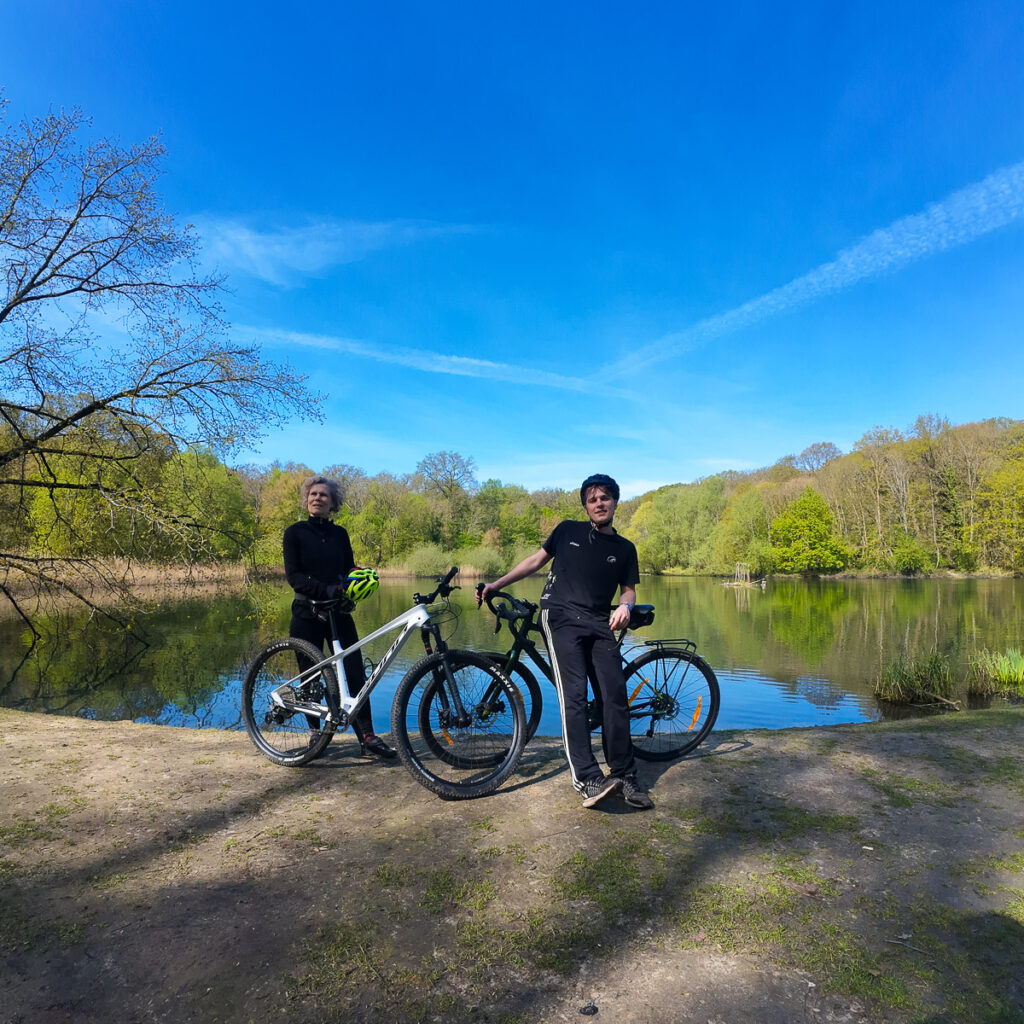 À vélo près de Meudon: étangs, dolmen et chêne sacré...